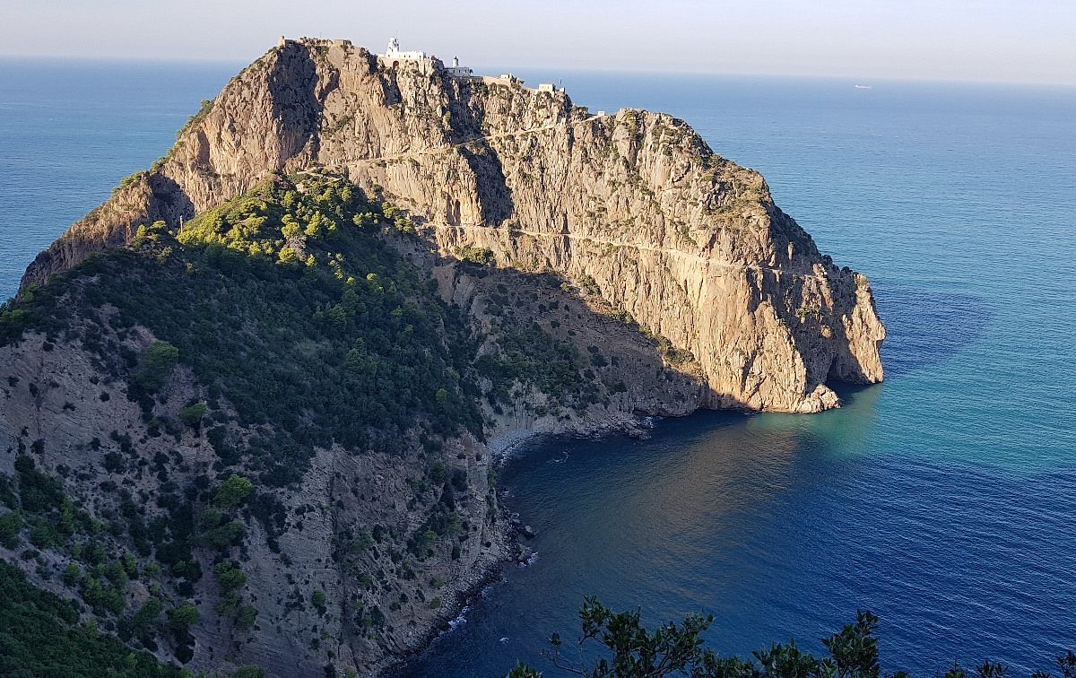 Coastal Mediterranean Tour - Image 3